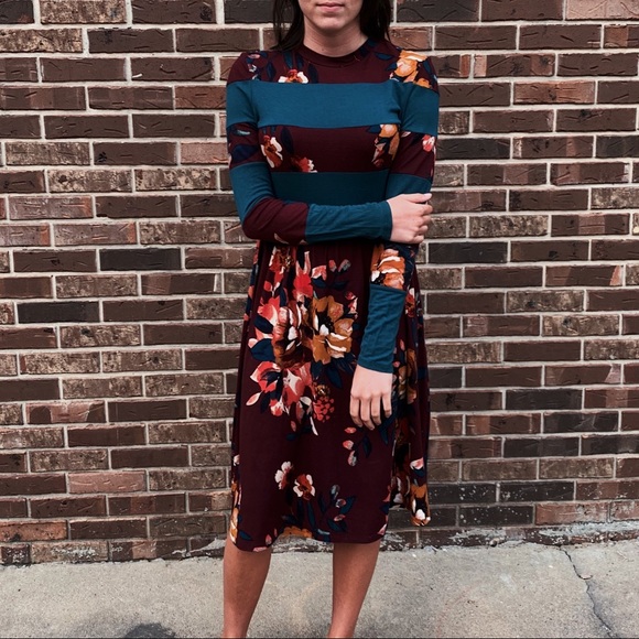 Reborn J floral and stripe midi dress - Picture 2 of 4